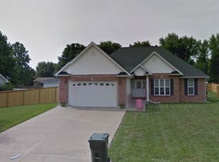 212 Hawthorne Dr, Farmington, MO 63640