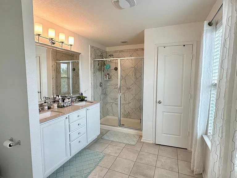 6402 Gerber Mdw — Photo 12