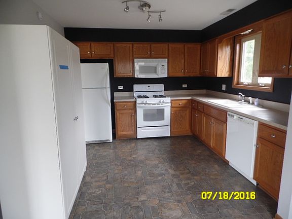 3rd image of 167 Saenz Ln #167