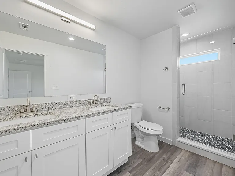 422 N Elliott St — Photo 12