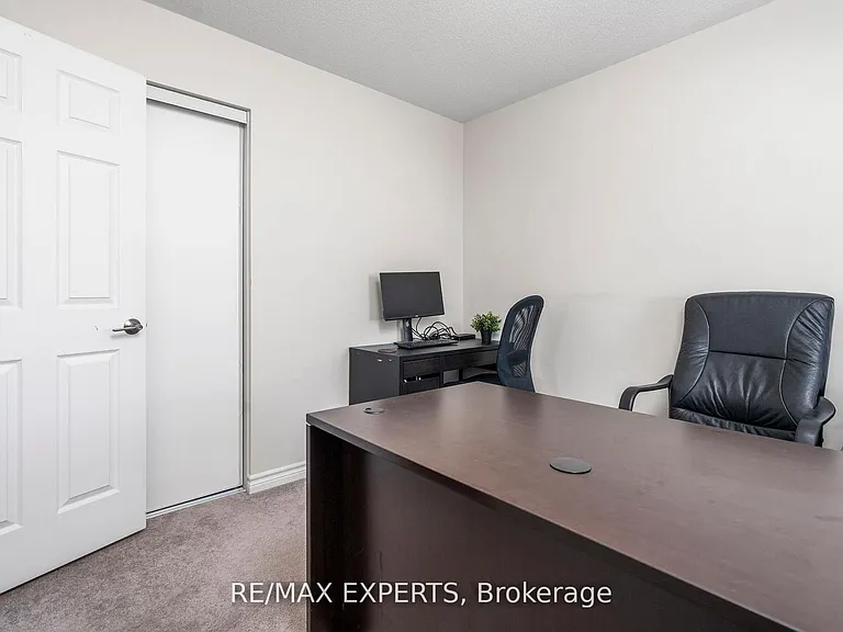 56 Donlamont Cir — Photo 31