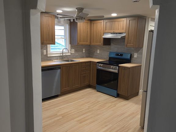 3rd image of 206 Bermond Ave #2