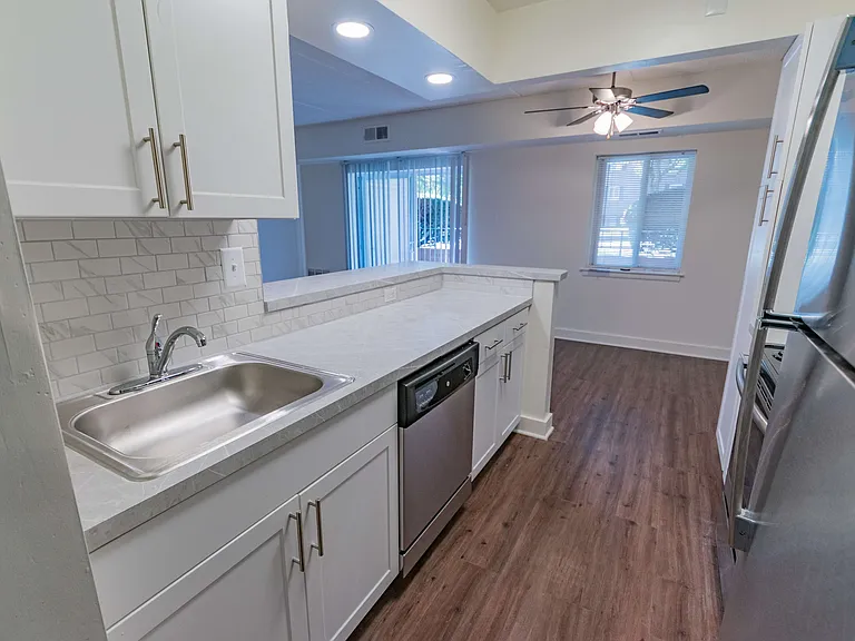 Paoli Place North Apartments — Photo 9