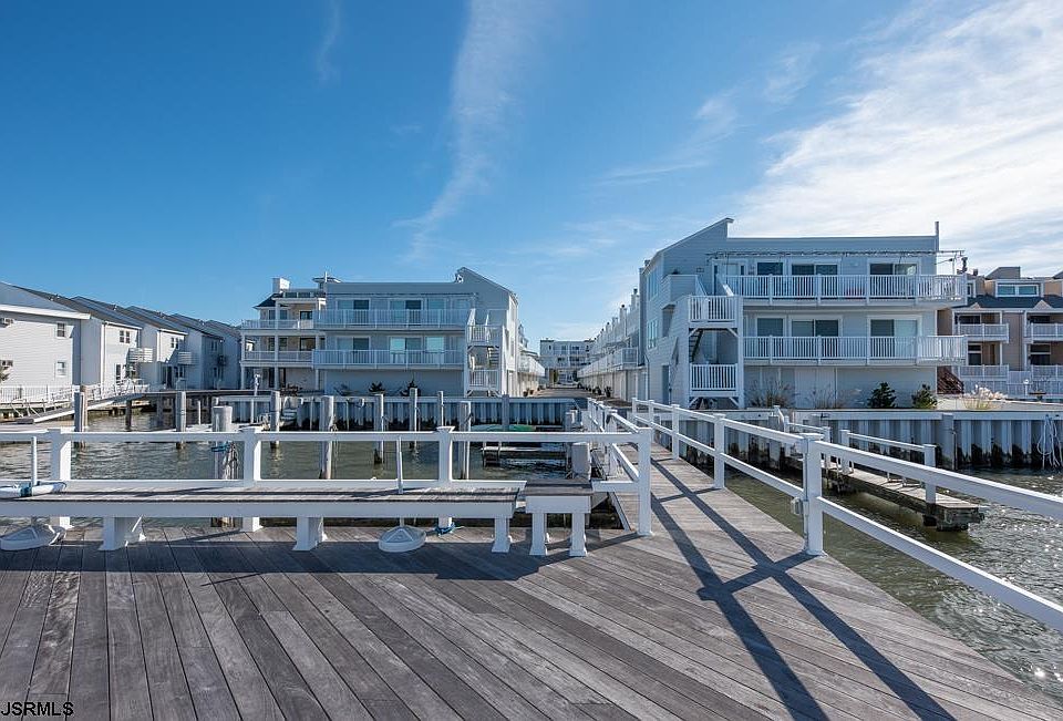 1st image of 1128 Bay Ave APT 4