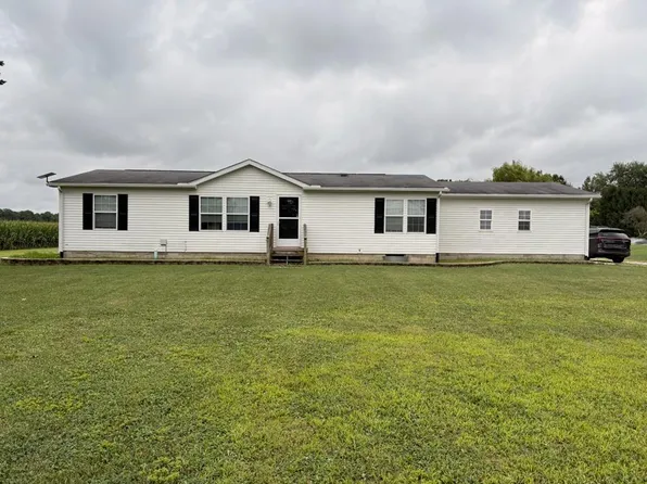 1801 Winchester Ave W, Bucyrus, OH 44820