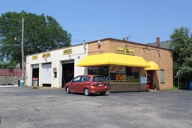 1st image of 10214 W Greenfield Ave