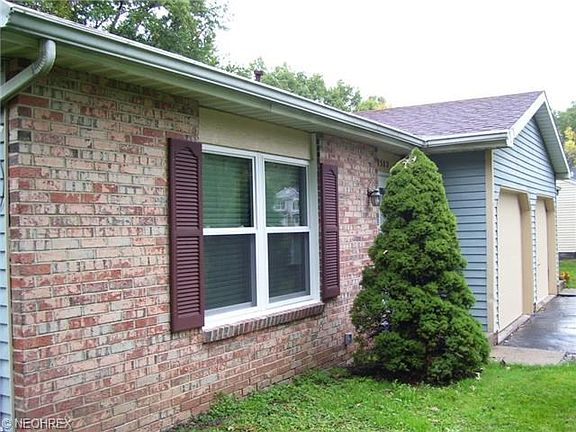 3rd image of 7582-82 Pegotty Ct NE