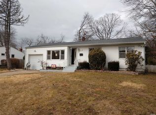 628 Freeman Ave, Brentwood, NY 11717