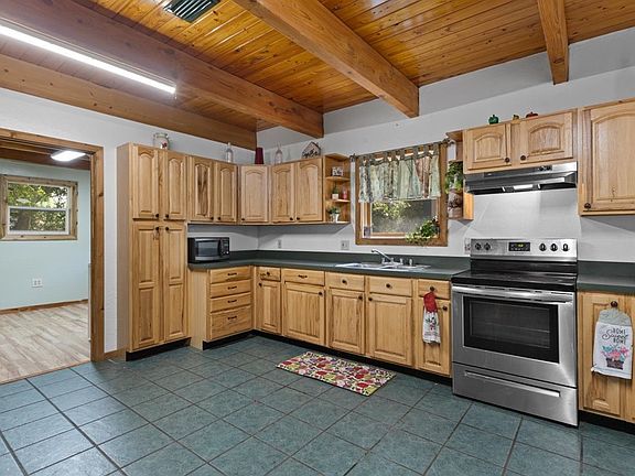 3rd image of 336 SW Bay Pl