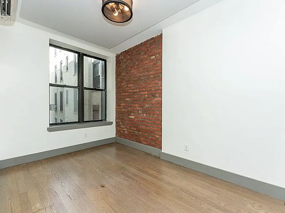 5th image of 1649 Summerfield St #2D