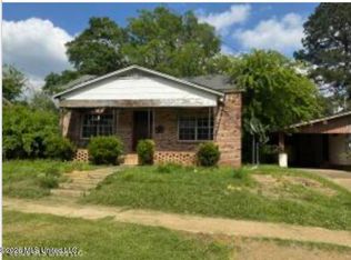 912 Summit St, McComb, MS 39648