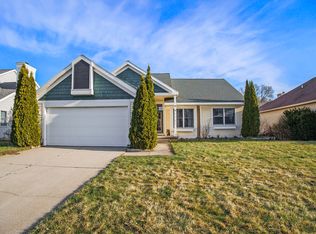 15735 River Side Dr, Spring Lake, MI 49456