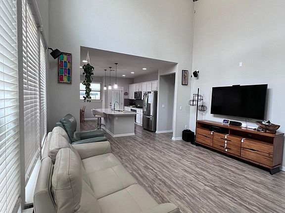 3rd image of 9409 Gynerium Dr