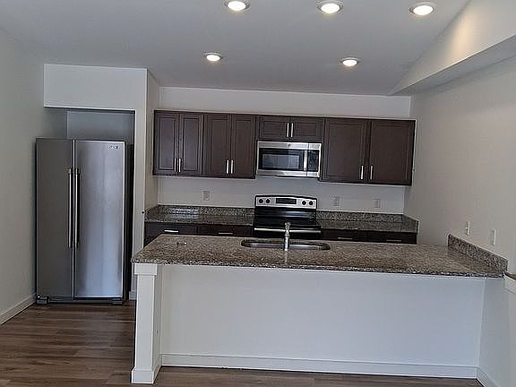 2nd image of 6112 Andersonville Rd