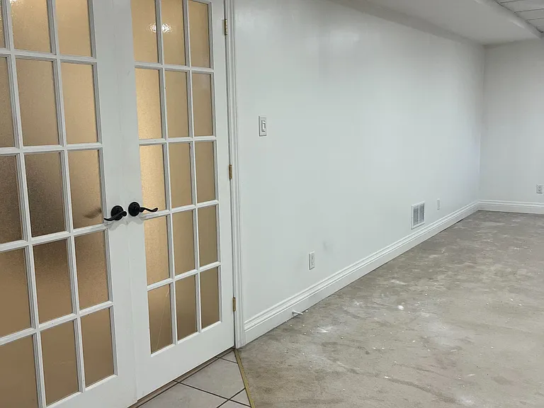 74 Creanona Blvd #BASEMENT — Photo 5