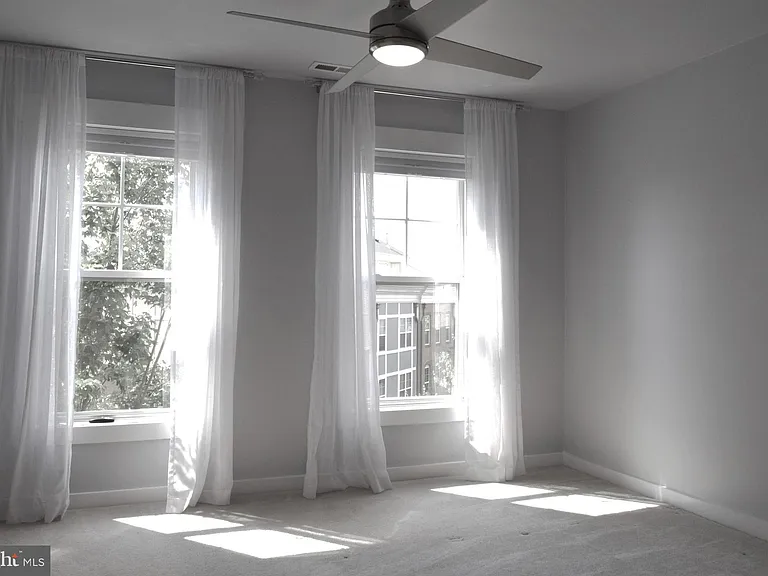 22447 Verde Gate Ter — Photo 23