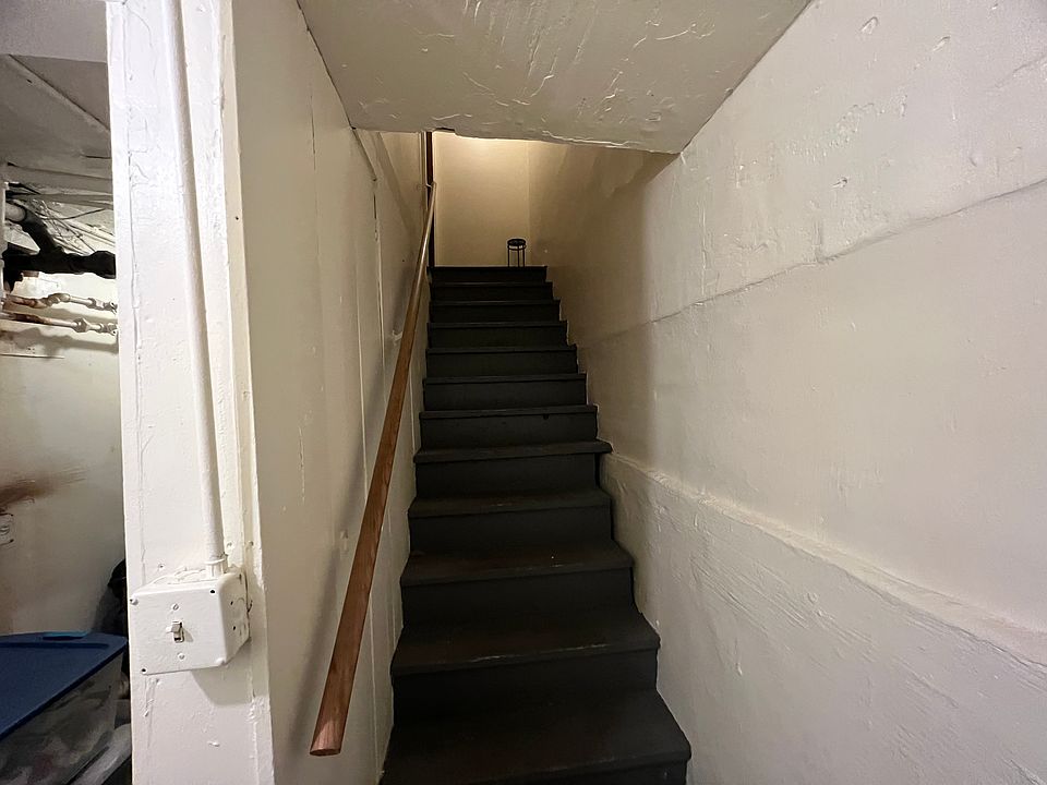 1st image of 1516 W Thome Ave Floor Basement