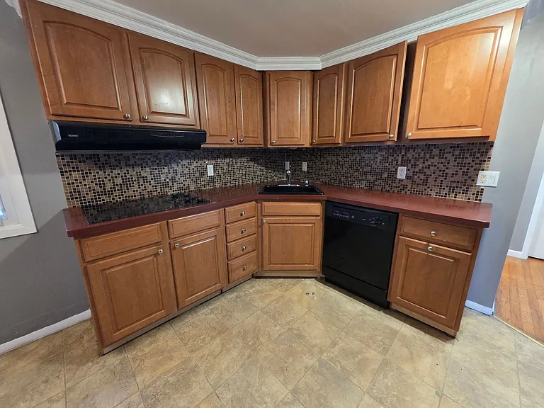 1904 Parr Lake Dr — Photo 6