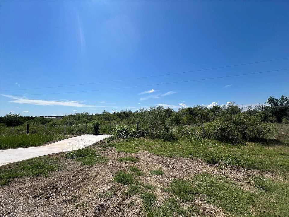 2nd image of 2630 County Road 466