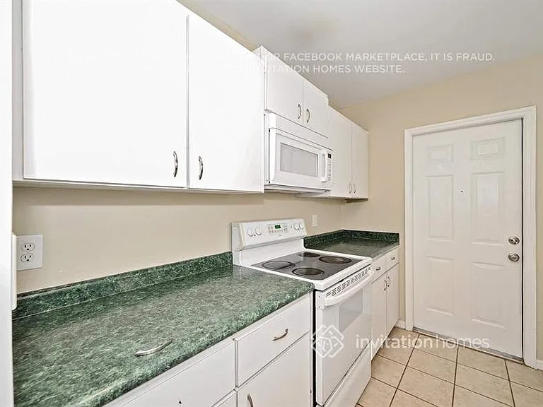 604 Nicholson St — Photo 5