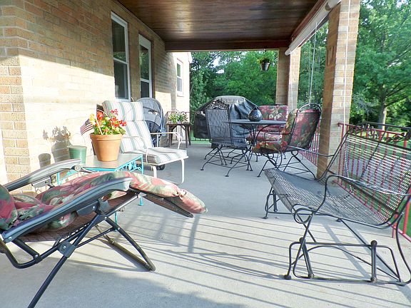 2nd image of 3247 Dolomar Dr