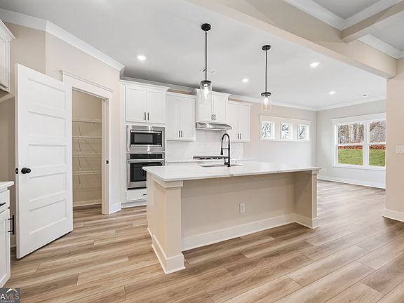 4th image of 8 Commons Way
