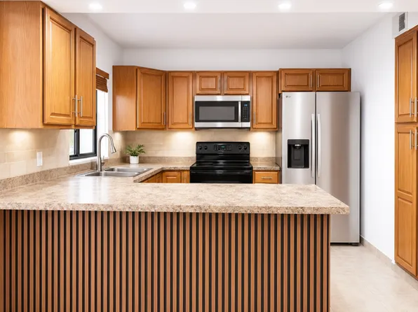6640 W 24th Ct, Hialeah, FL