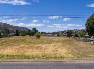 27990 Hialeah Dr, Tehachapi, CA 93561