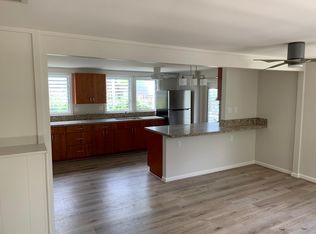 2871 Manoa Rd APT B, Honolulu, HI 96822