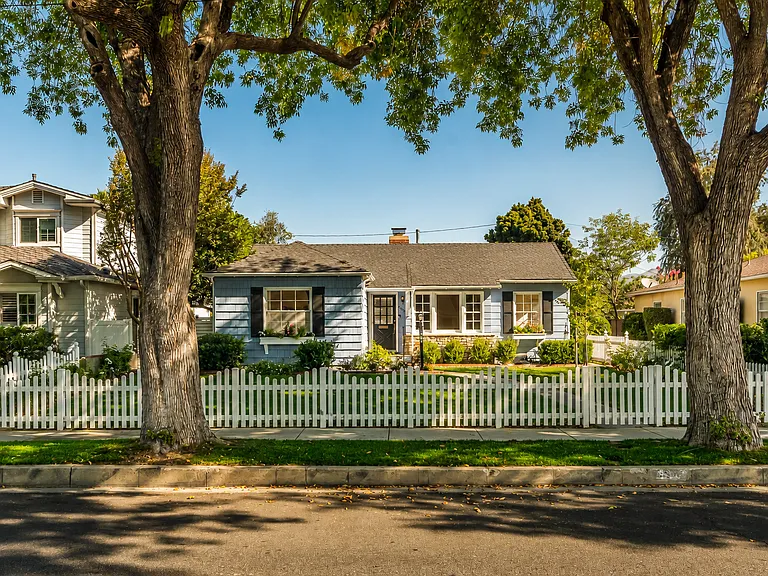 1505 W Clark Ave — Photo 1