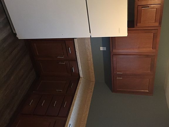 3rd image of 618 Pine Ave NW