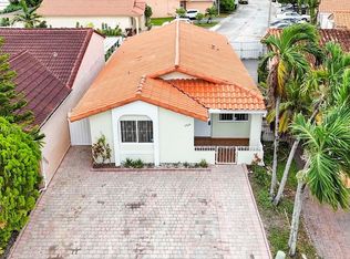 2524 W 65th St, Hialeah, FL 33016