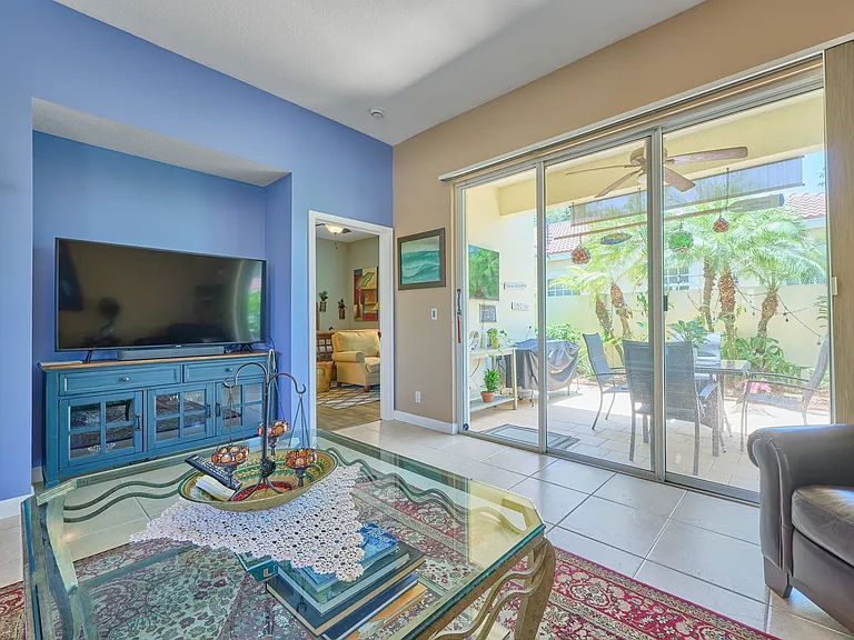 530 Commons Dr — Photo 27