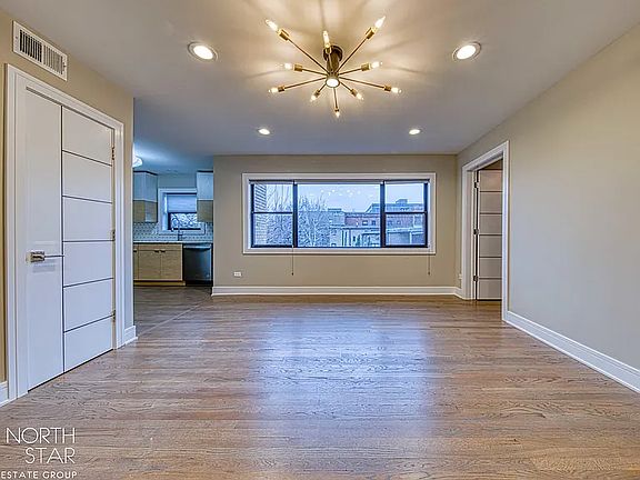 2nd image of 5710 N Hermitage Ave #101