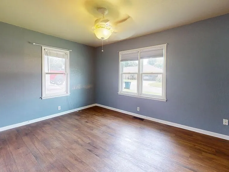 1313 Vieux Dr — Photo 7