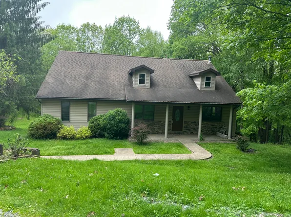 220 Winward Ct, Du Bois, PA 15801