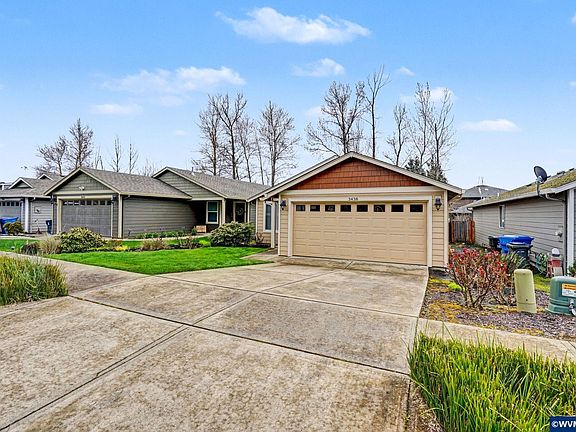 2nd image of 3438 Edward Dr SE