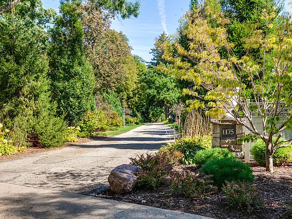 2nd image of 1175 Edgewood Rd