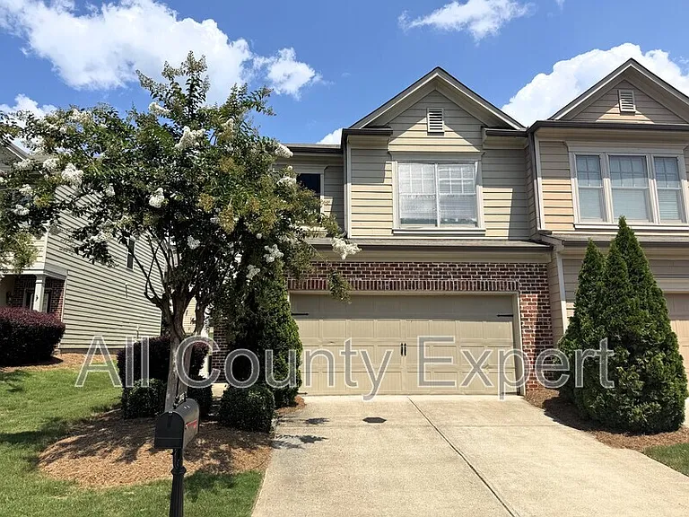 1065 Township Cir — Photo 1