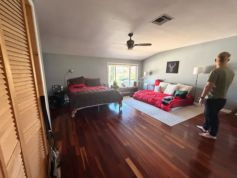 8625 Delmonico Ave — Photo 24