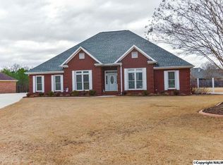 3505 Twin Oaks Ct SW, Decatur, AL 35603