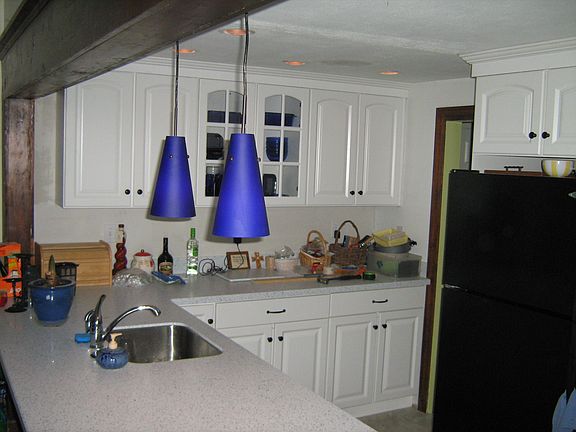 23 Friend Court - remodeled kitchen