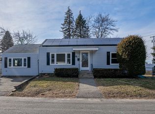 151 Quebec St, Lowell, MA 01852