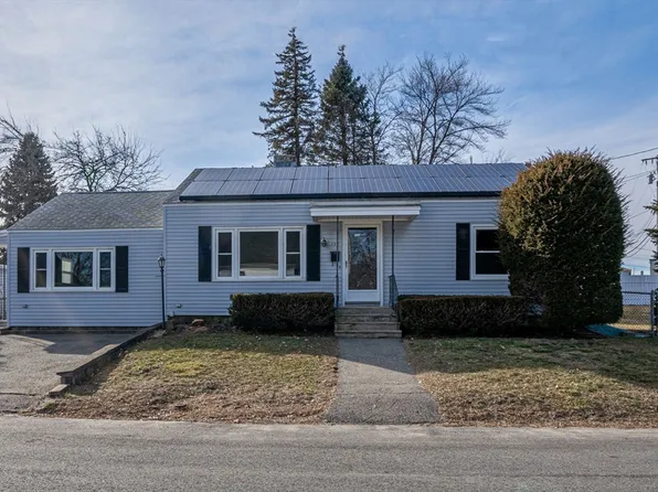 151 Quebec St, Lowell, MA 01852