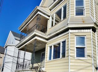 318 Broadway #3, Fall River, MA 02721