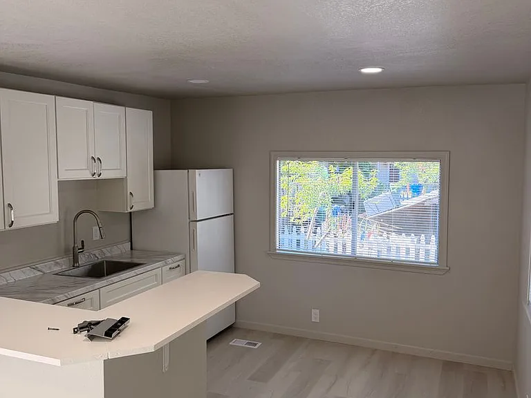 8710 Franklin St — Photo 3