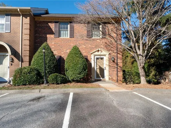 2990 Burke Mill Ct, Winston Salem, NC 27103