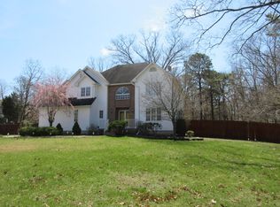 14 Glassboro Dr, Tinton Falls, NJ 07724