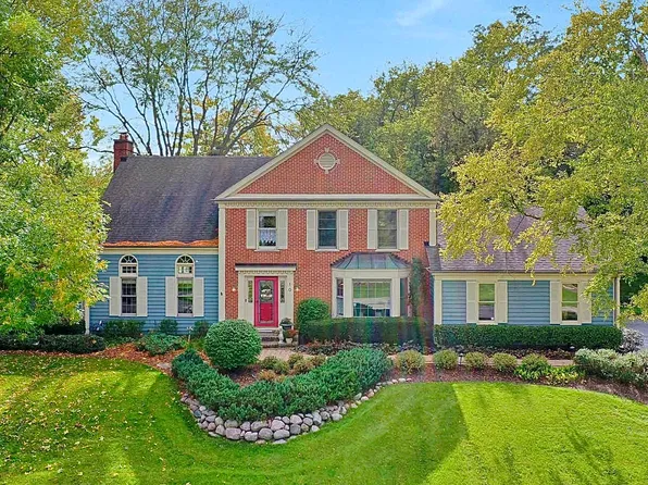 10 N Trl, Lake Zurich, IL 60047