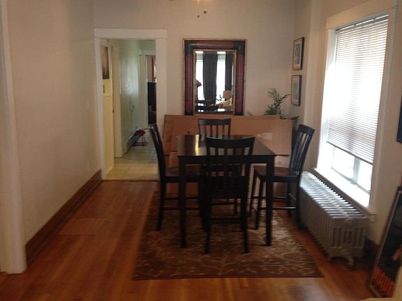3rd image of 6821 N Wayne Ave #1